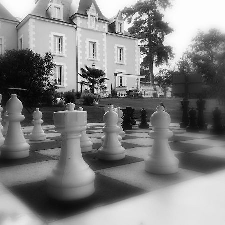 Le Petit Château des Cedres Mouchamps Exterior foto