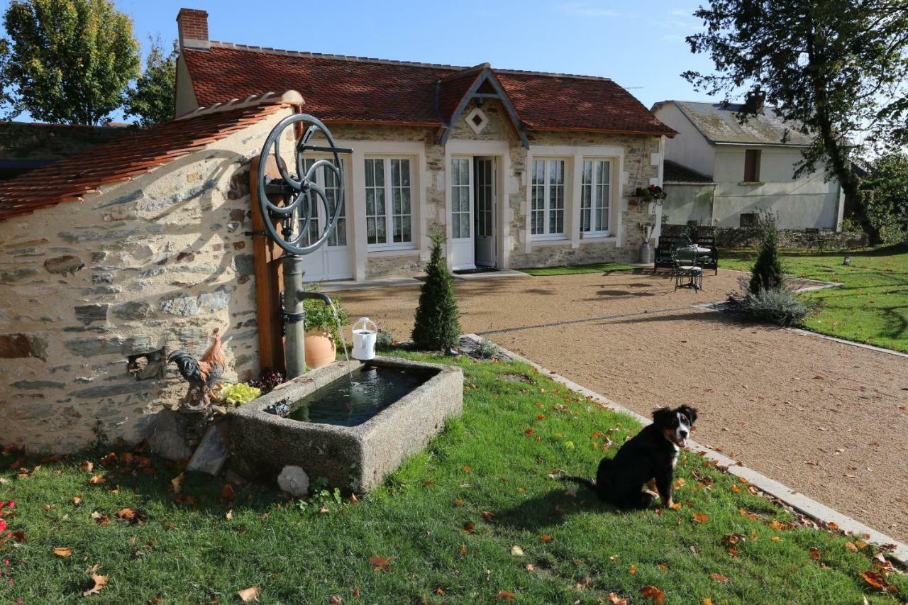 Le Petit Château des Cedres Mouchamps Exterior foto